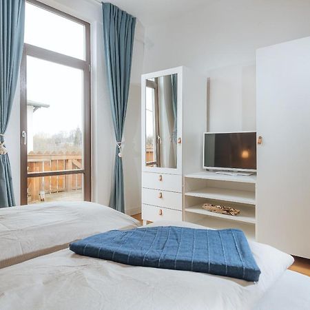 Grosse Koje Mit Terrasse Apartment Росток Екстериор снимка