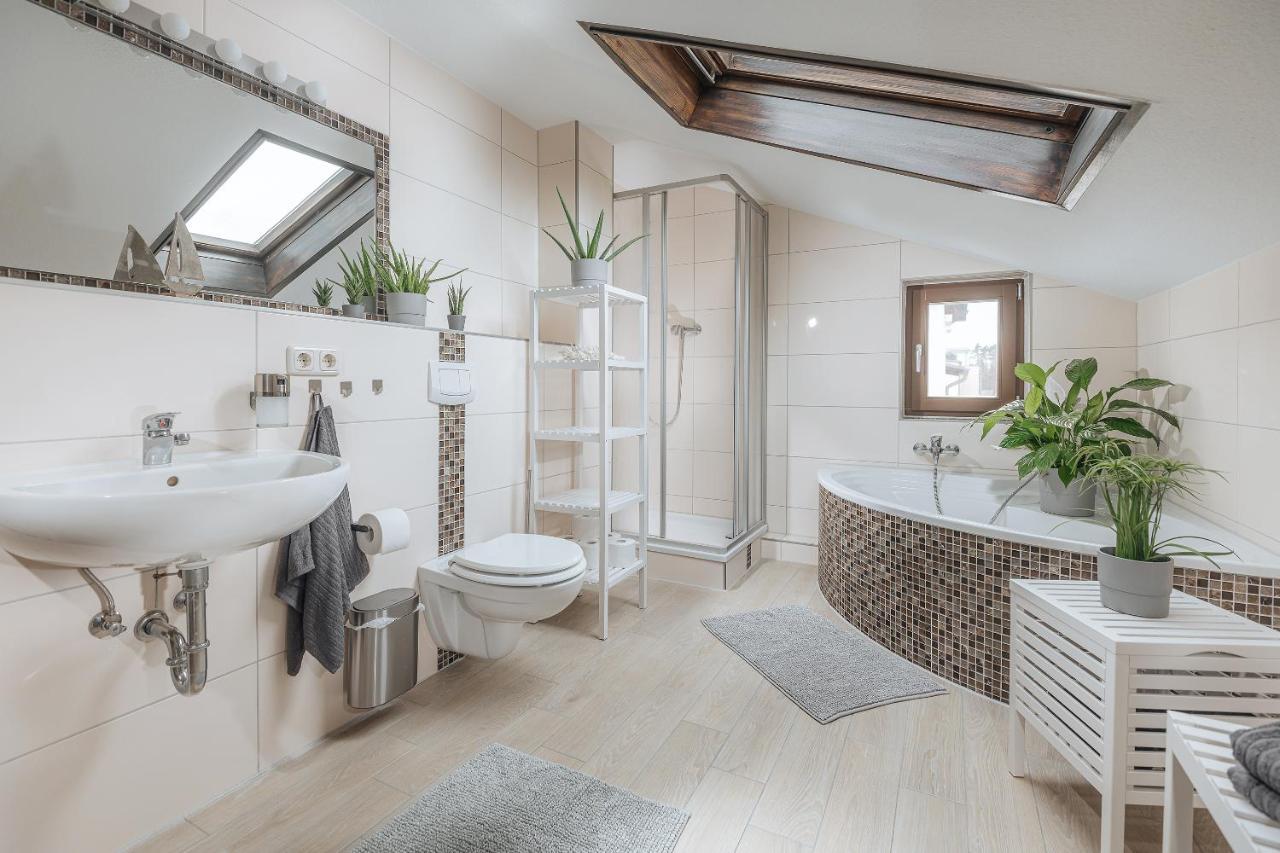 Grosse Koje Mit Terrasse Apartment Росток Екстериор снимка