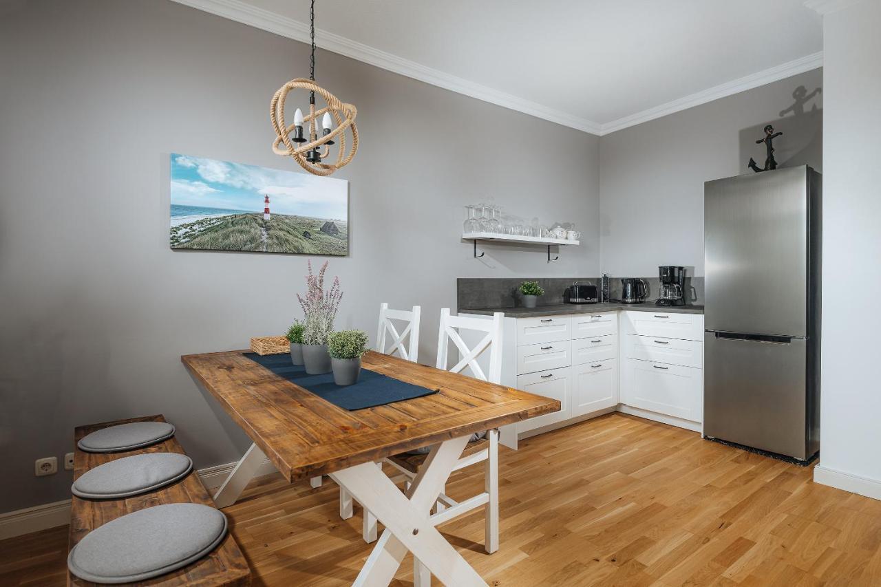 Grosse Koje Mit Terrasse Apartment Росток Екстериор снимка
