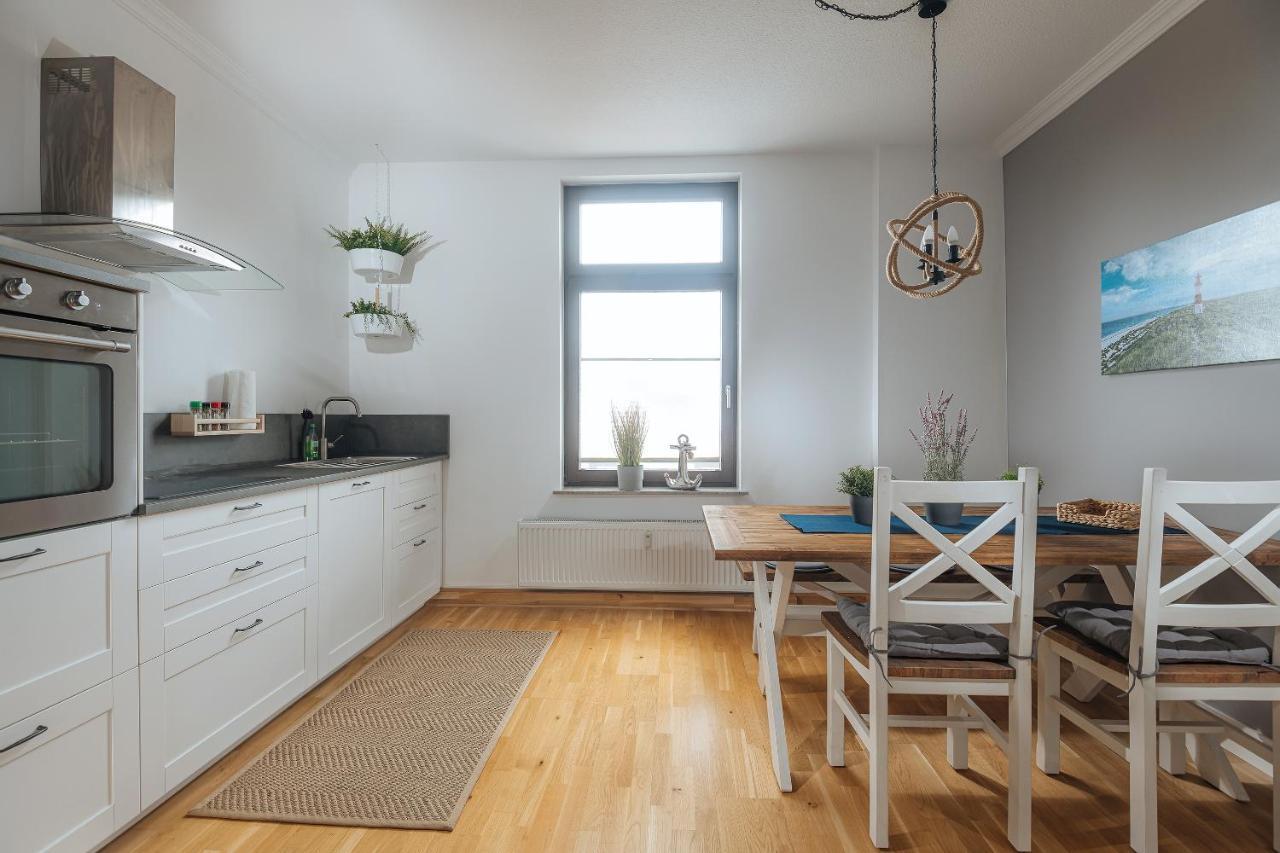 Grosse Koje Mit Terrasse Apartment Росток Екстериор снимка